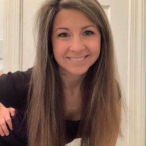 Meet your Posher, Alyson